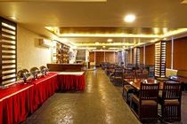 Fabhotel Radiant Star Lalkothi Hotel