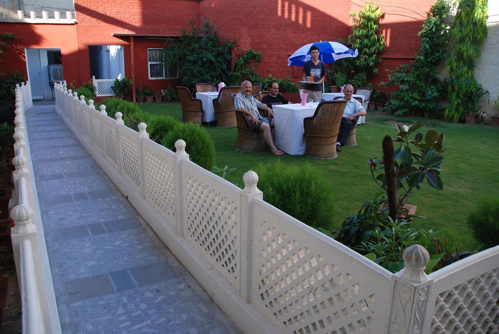 Hotel Sugandh Retreat Jaipur