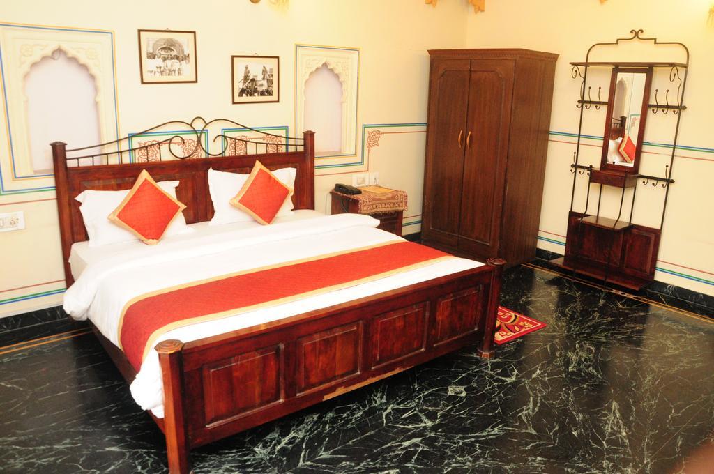 Hotel Sajjan Niwas 3*