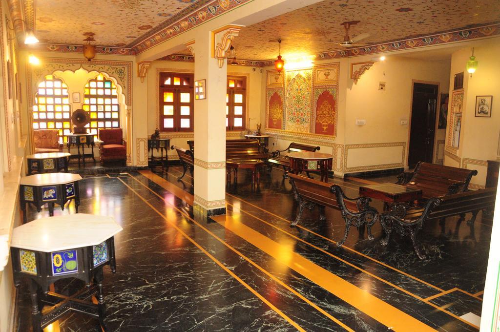 Sajjan Niwas Hotel 3*