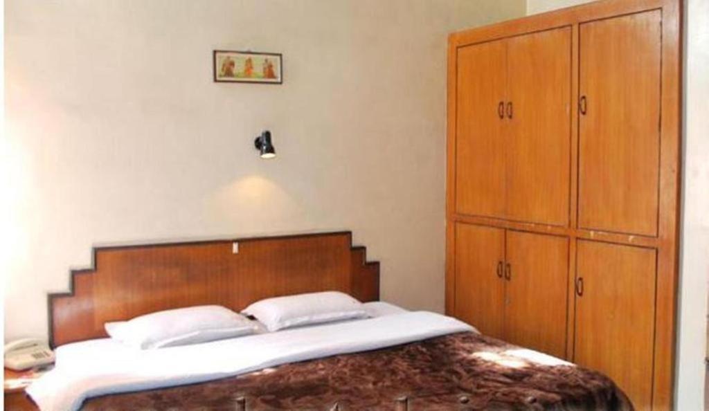 Bani Park Hotel 2*