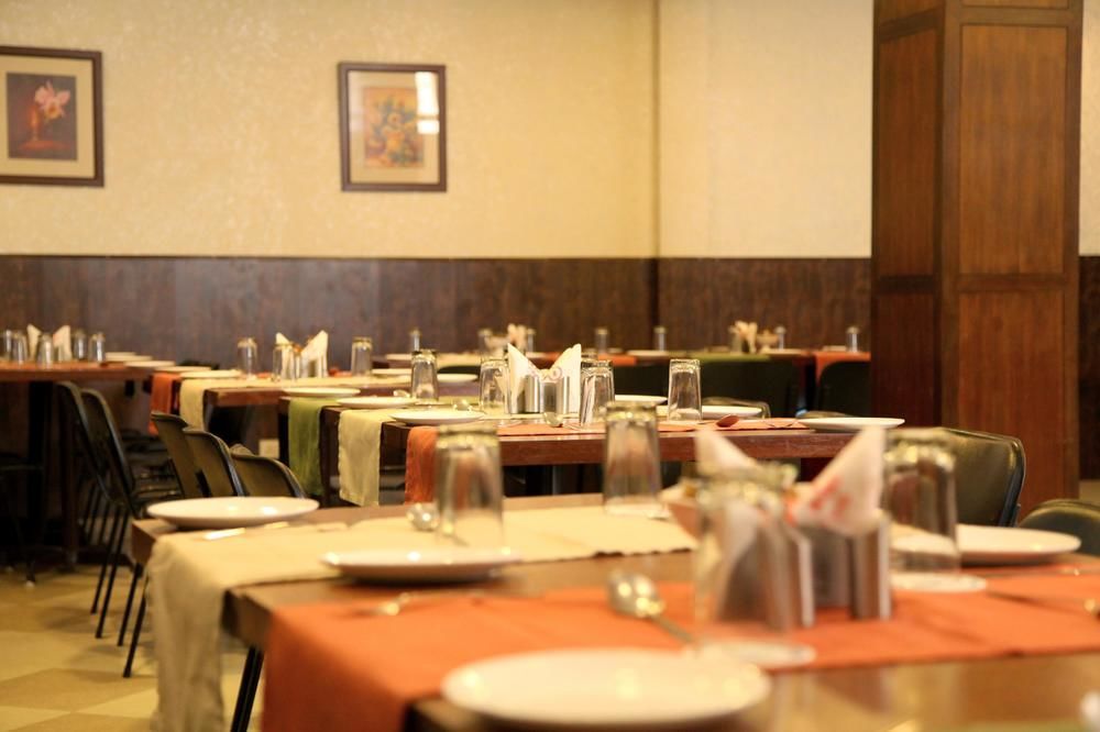 Hotel Oyo Premium Airport 2