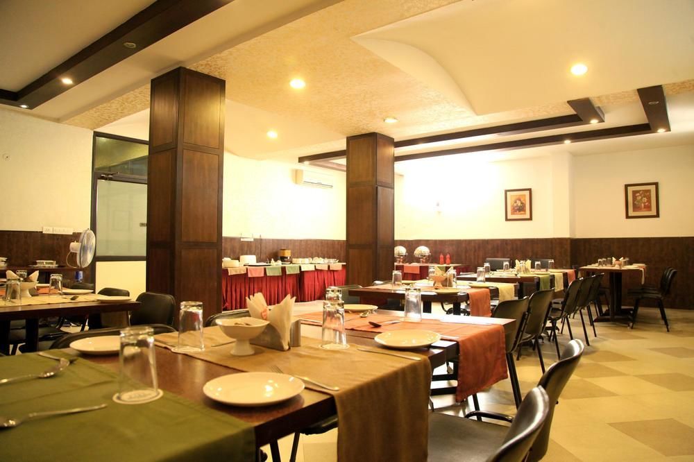 Oyo Premium Airport 2