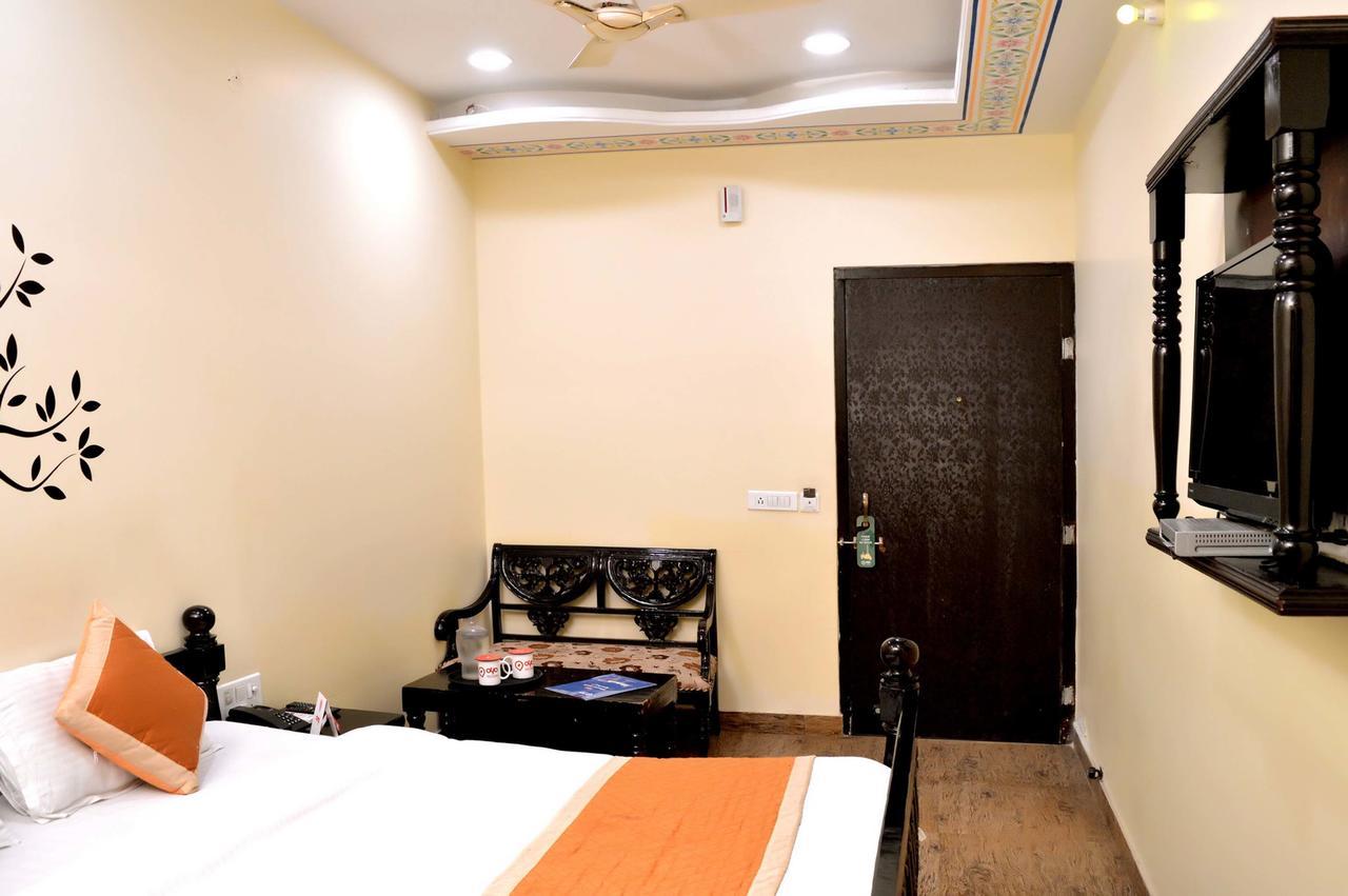 Hotel Grande Residency