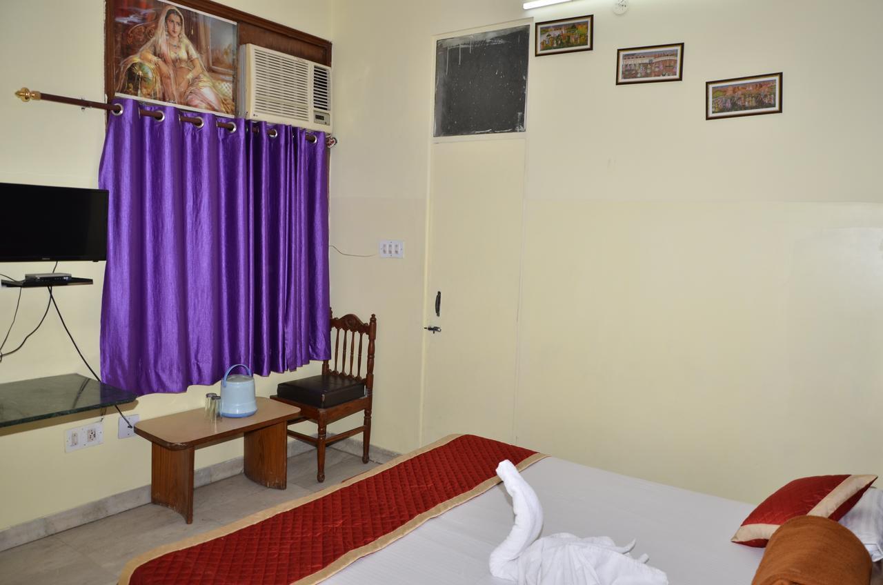 Hotel Padmini Palace