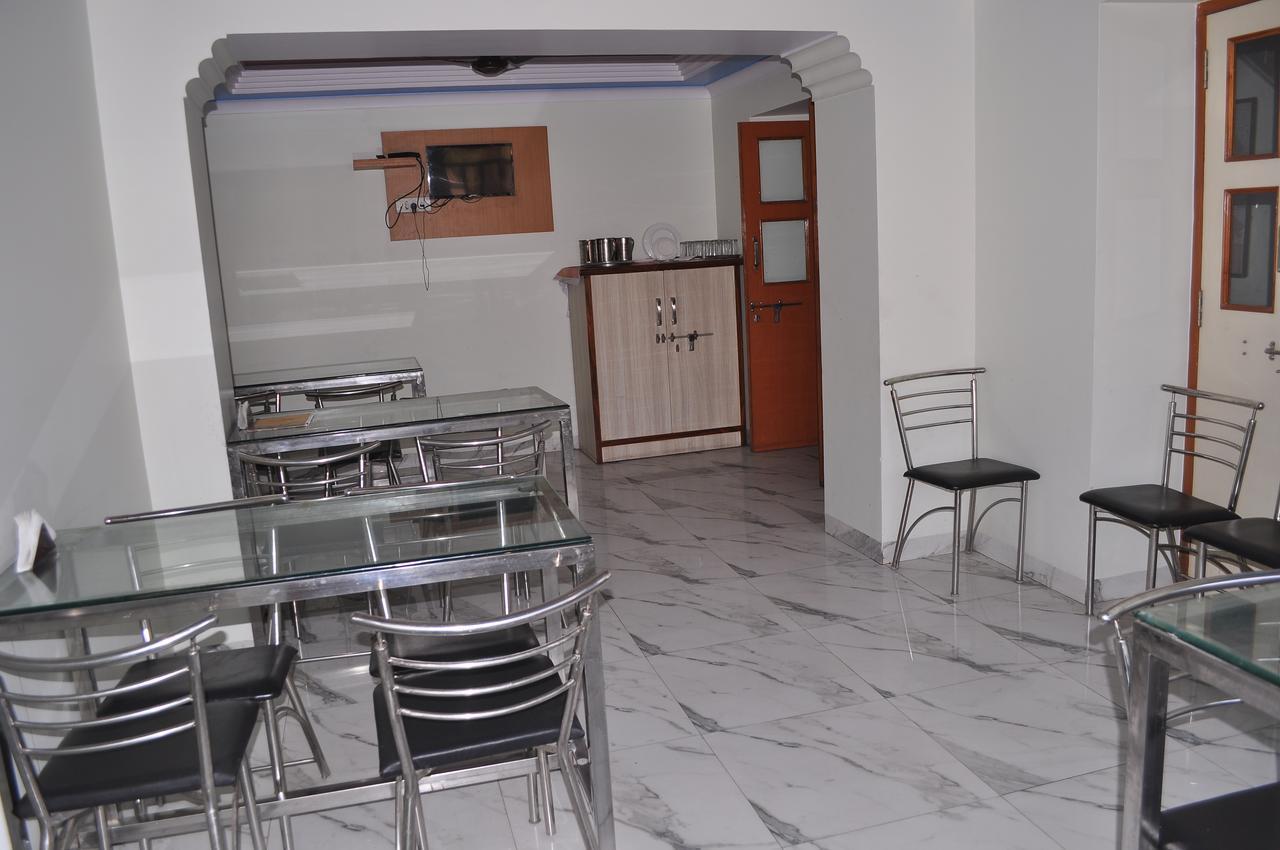 Hotel Simla 3*