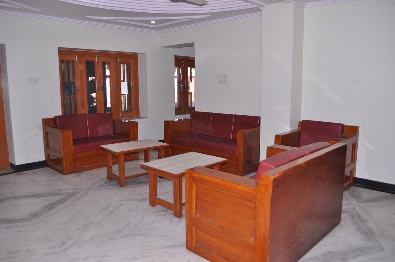 Simla Hotel 3*