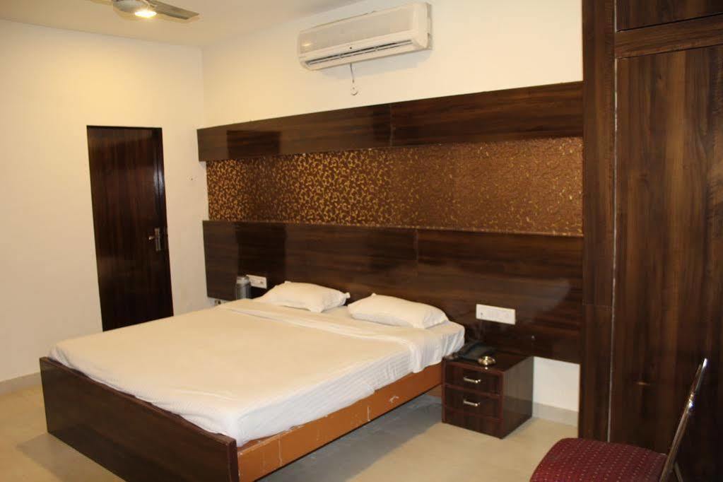 Hotel Crown Plaza