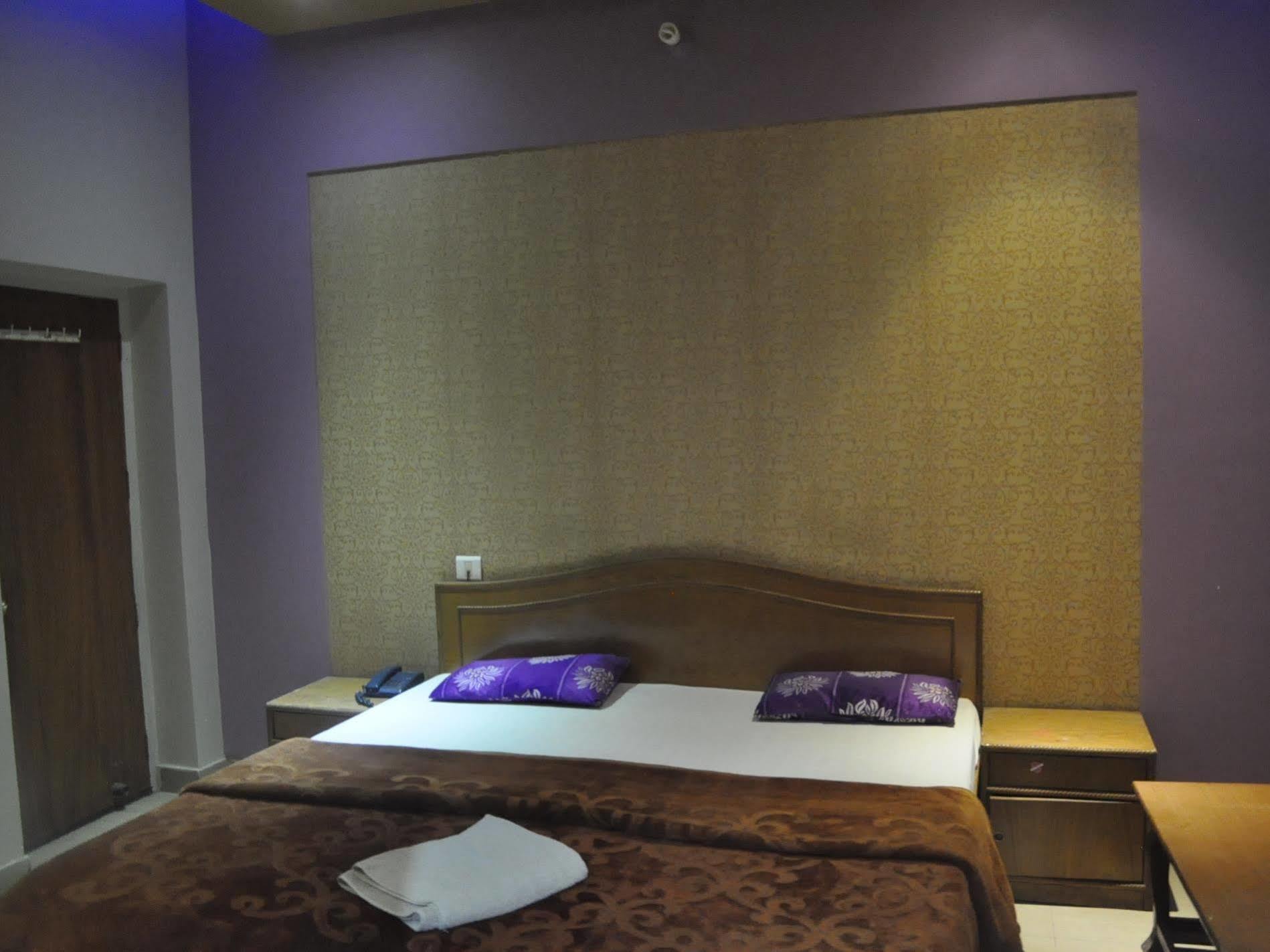Sugandh Retreat