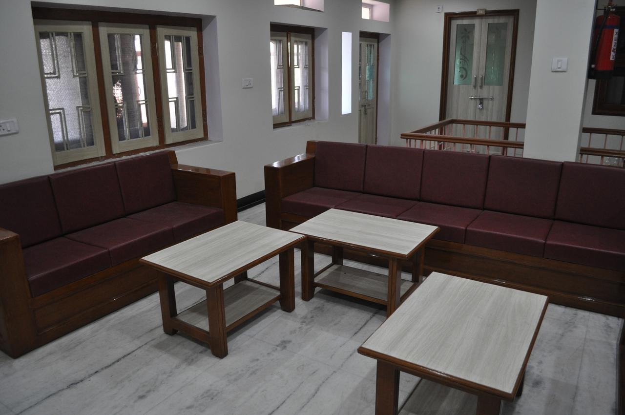 Hotel Simla 3*