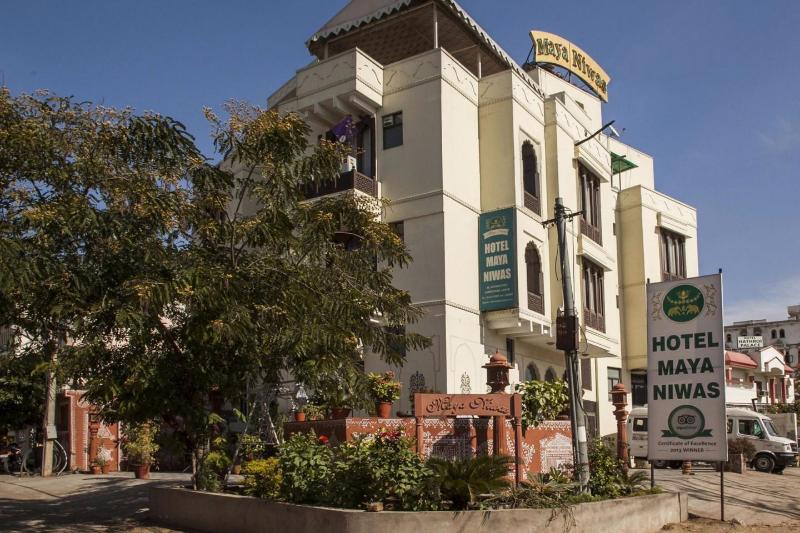 Bed & Breakfast Maya Niwas 2*