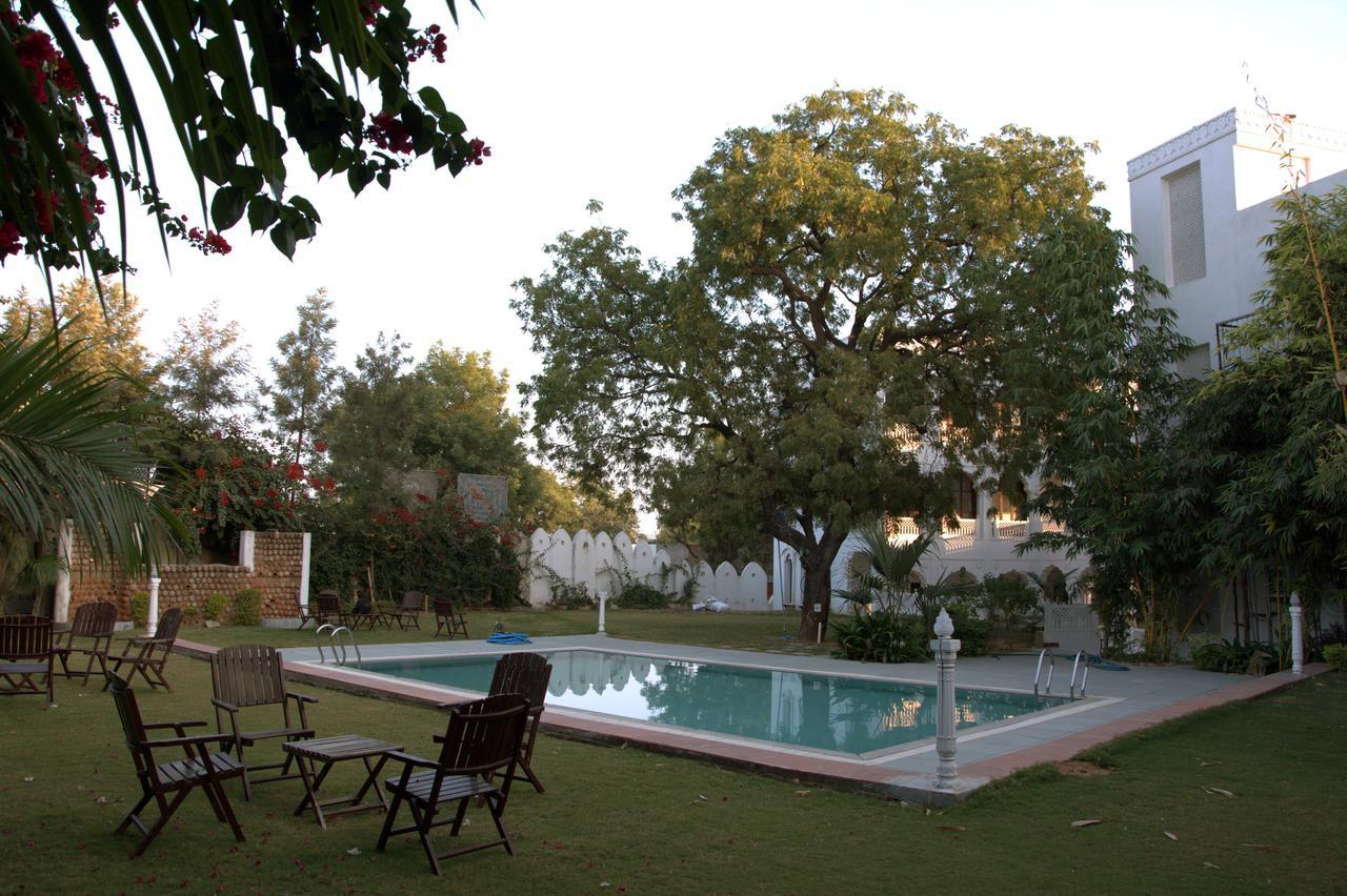 Hotel Sirsi Haveli