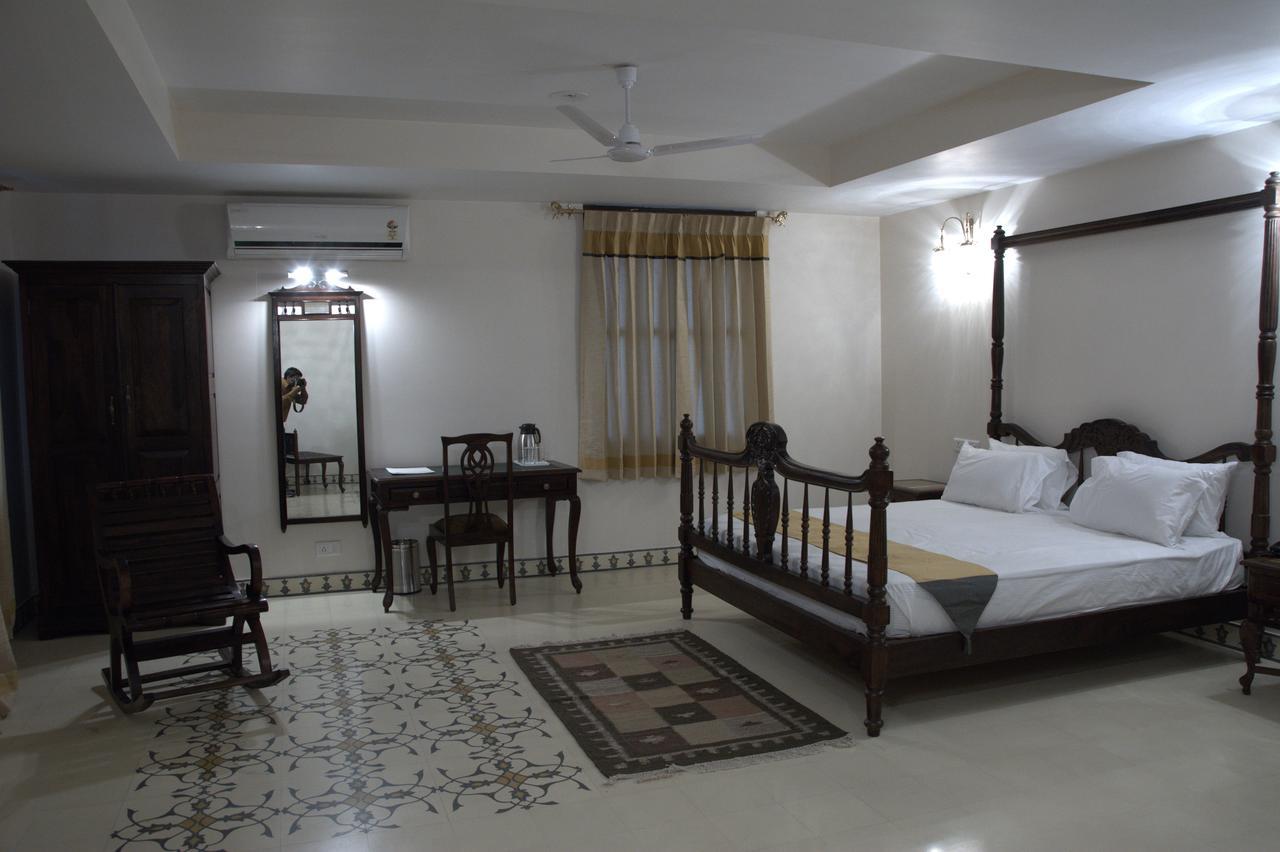Sirsi Haveli 3*
