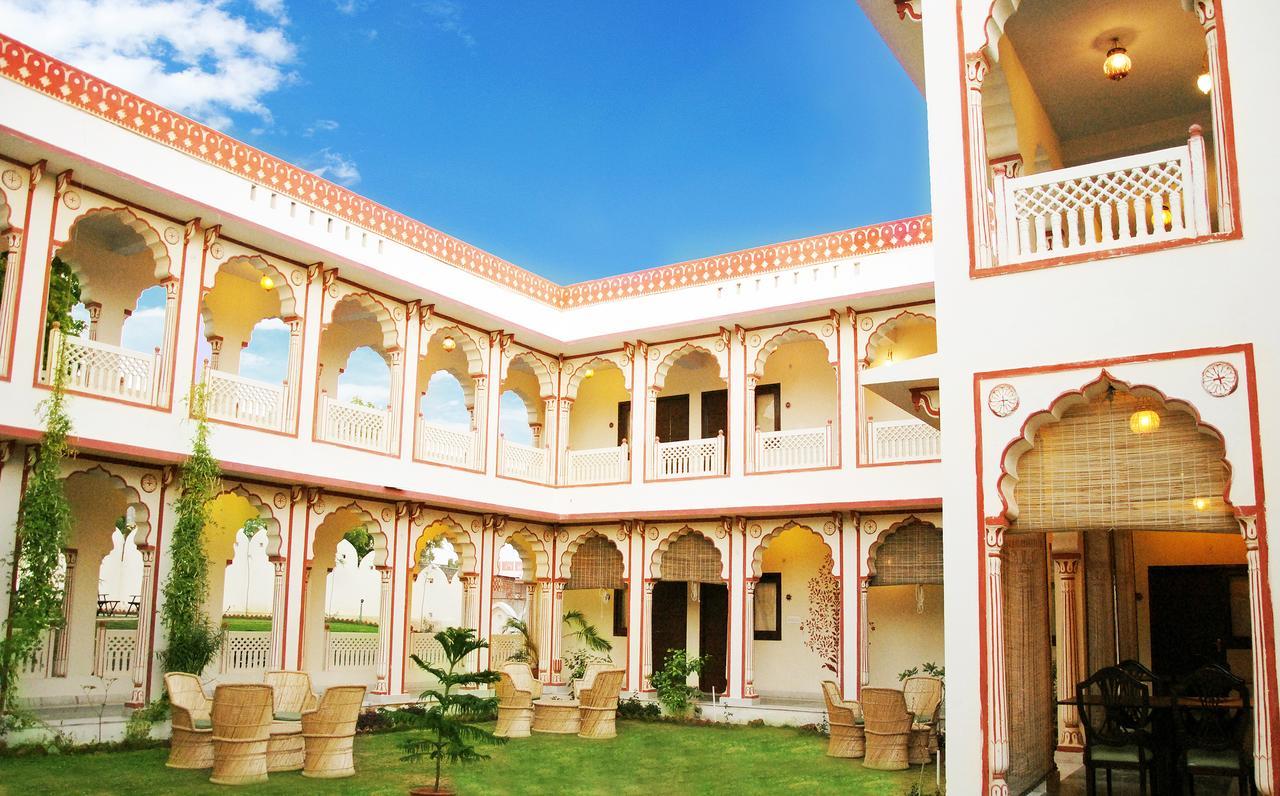 Hotel Sirsi Haveli