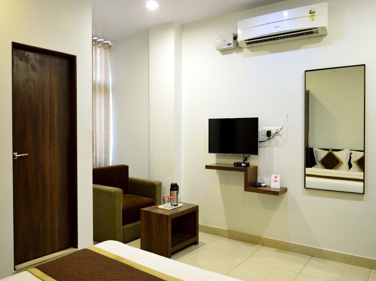Oyo 6697 Lemon Hotel
