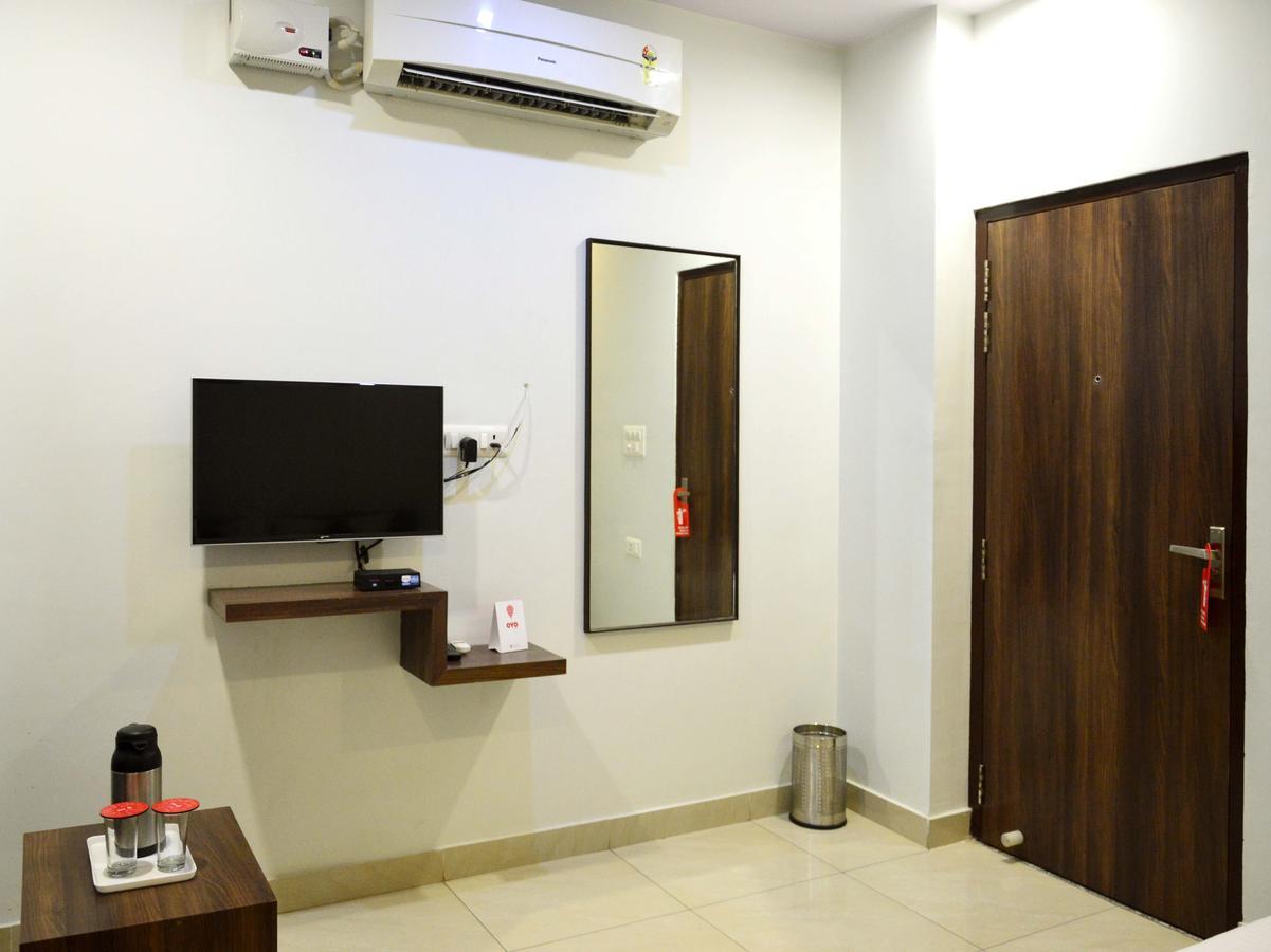 Oyo 6697 Lemon Hotel