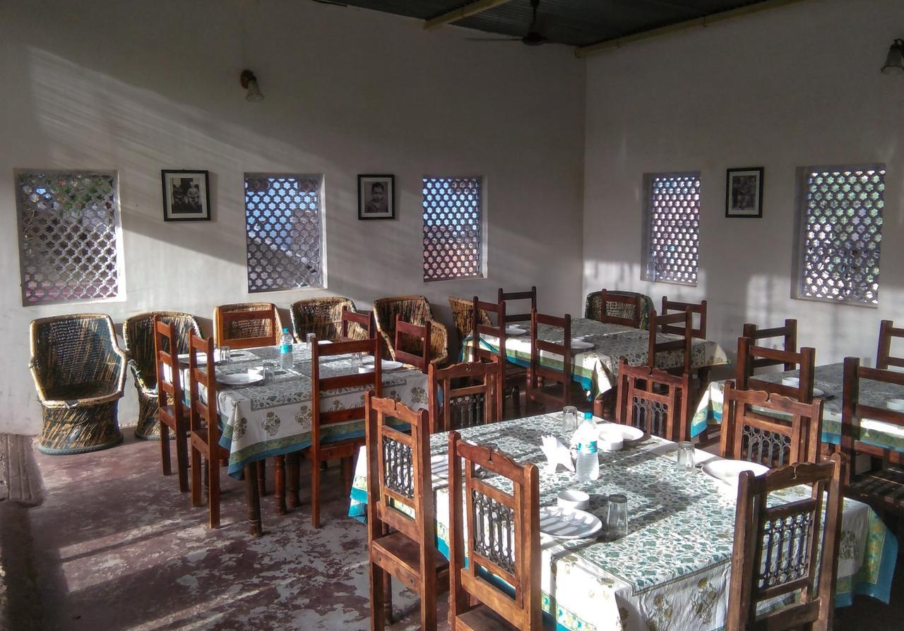 Adhbhut Hotel