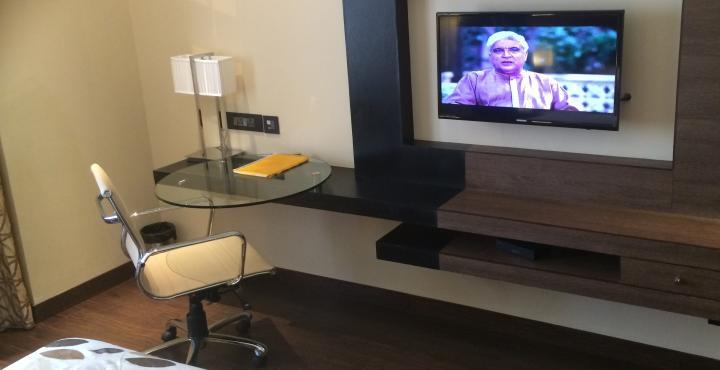 Vrisa Hotel