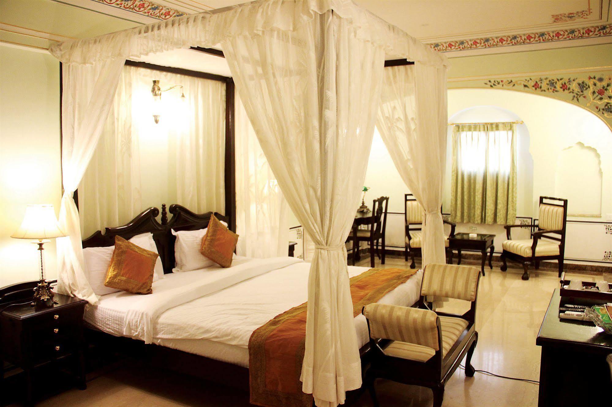 Hotel Welcomheritage Traditional Haveli
