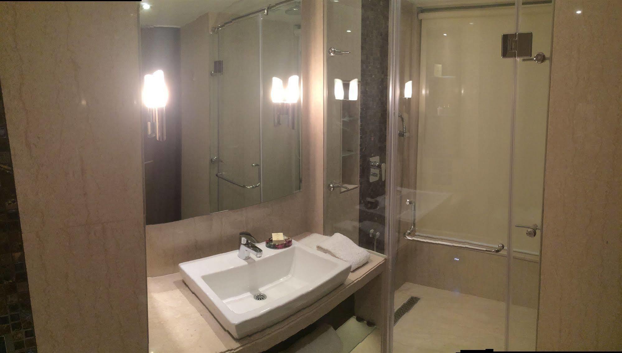 Hotel Vrisa 3*