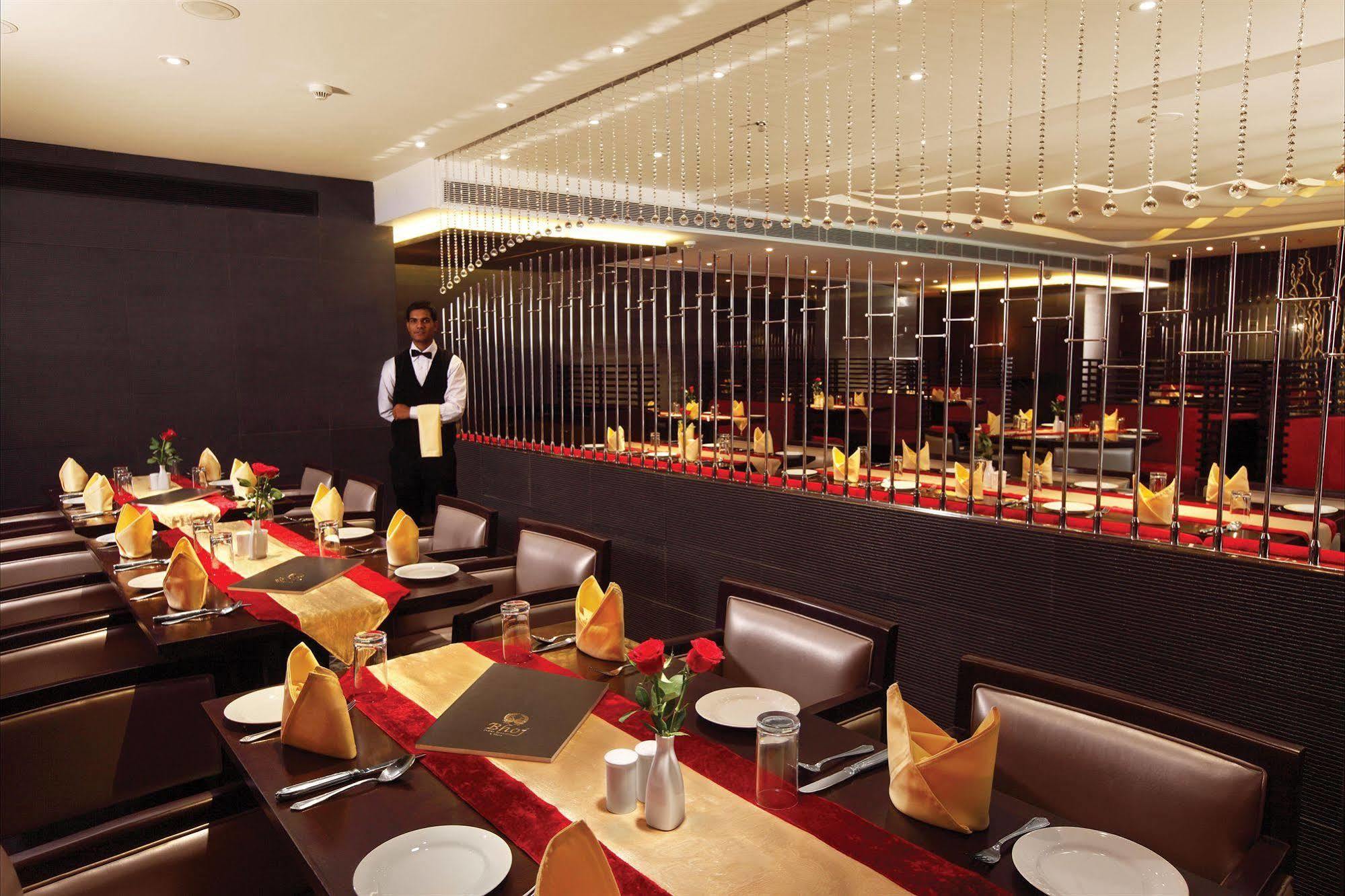 Vrisa Hotel 3*