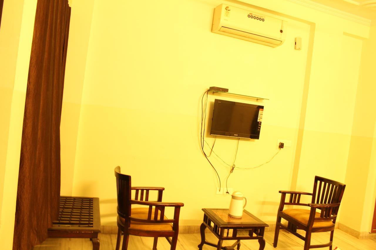 Hotel Chit 2*