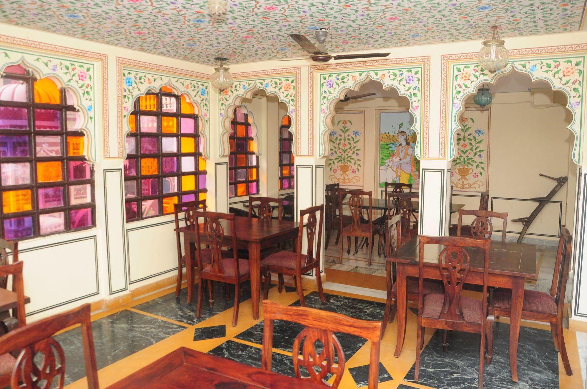 Sajjan Niwas Hotel