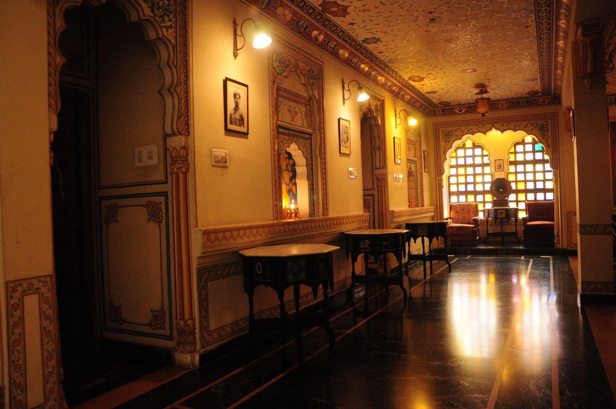 Hotel Sajjan Niwas