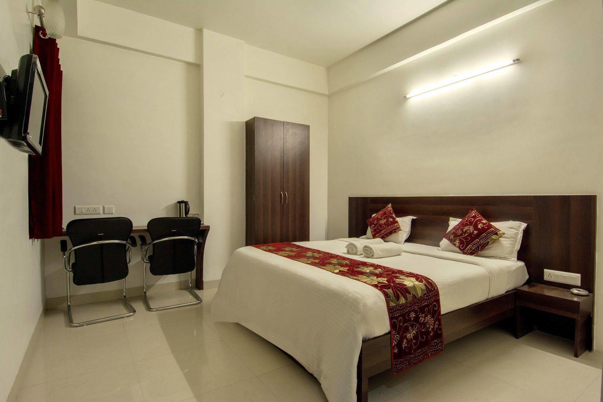 Hotel Metropolitan 3*