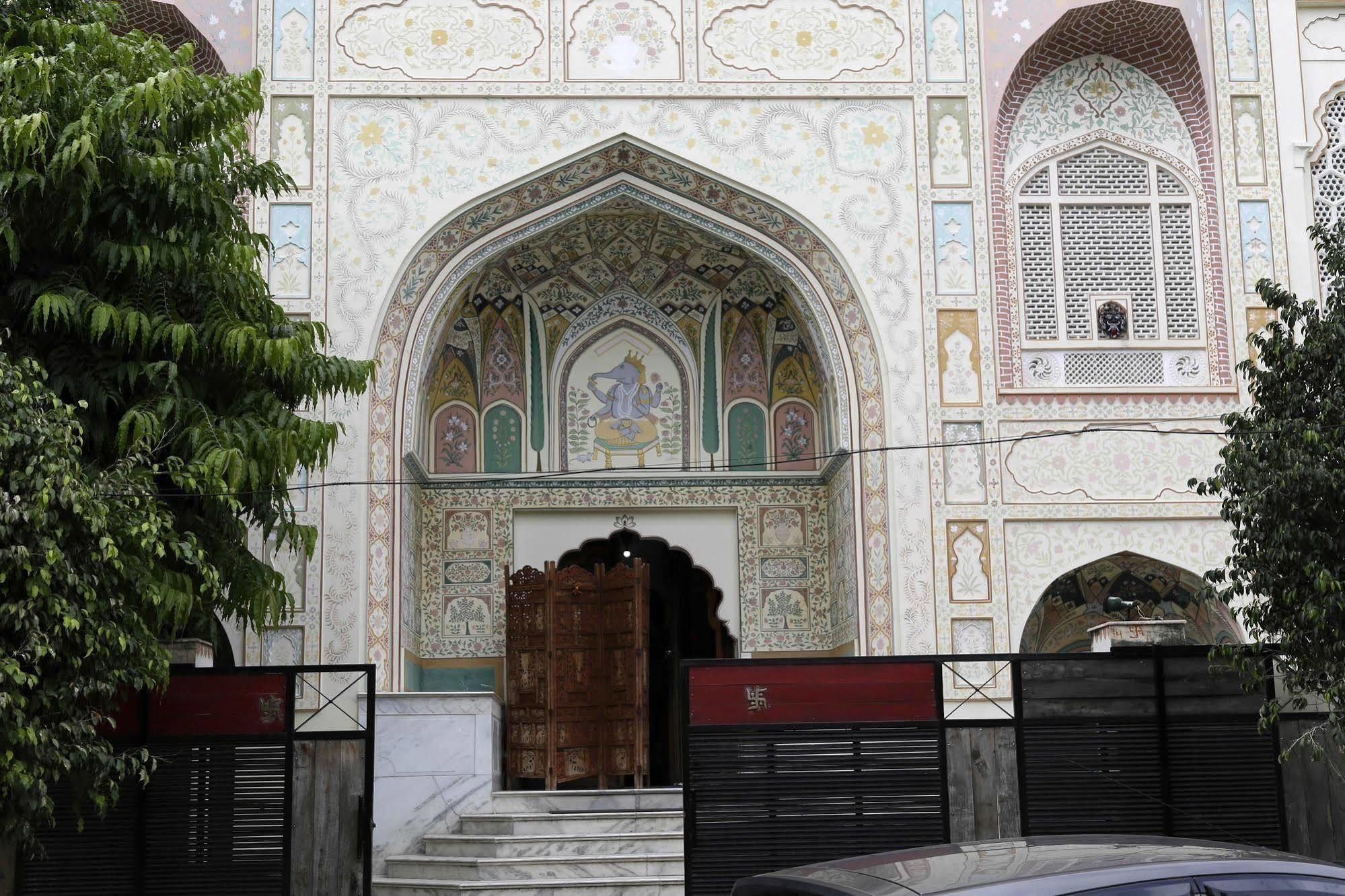 Hotel Oyo Heritage Hawa Sadak
