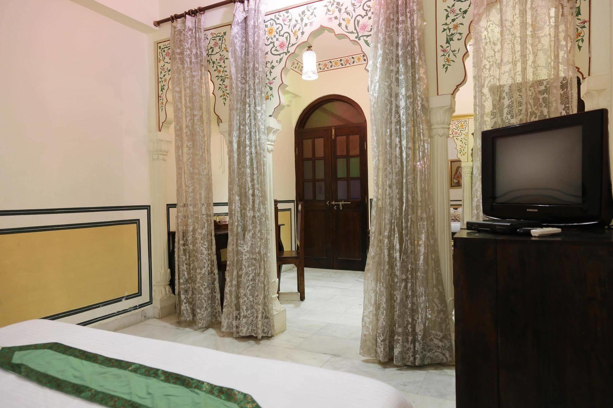 Oyo Heritage Hawa Sadak 3*