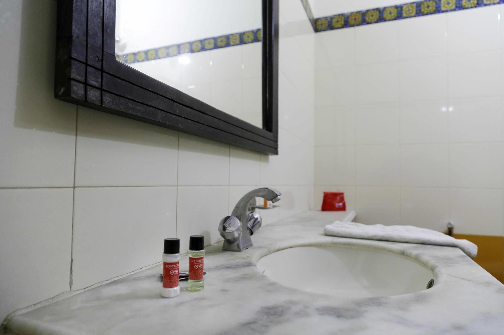 Oyo Heritage Hawa Sadak Hotel Jaipur