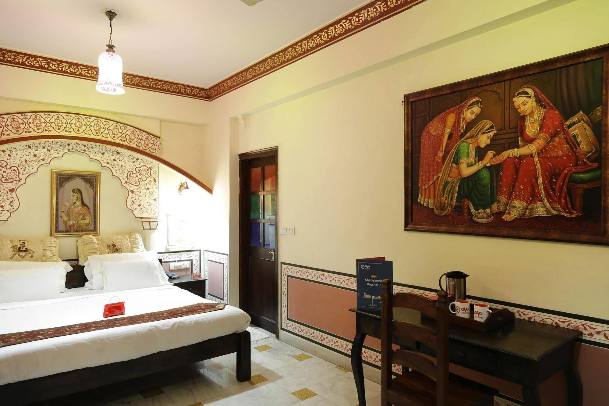 Hotel Oyo Heritage Hawa Sadak 3*