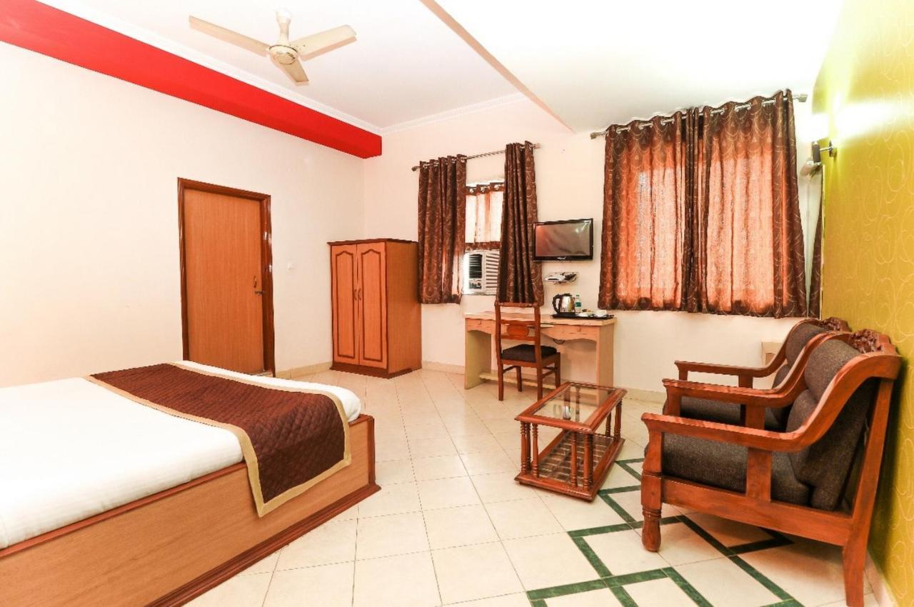 Dezire & Resorts