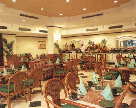 Hotel V Sarovar Portico Mi Road