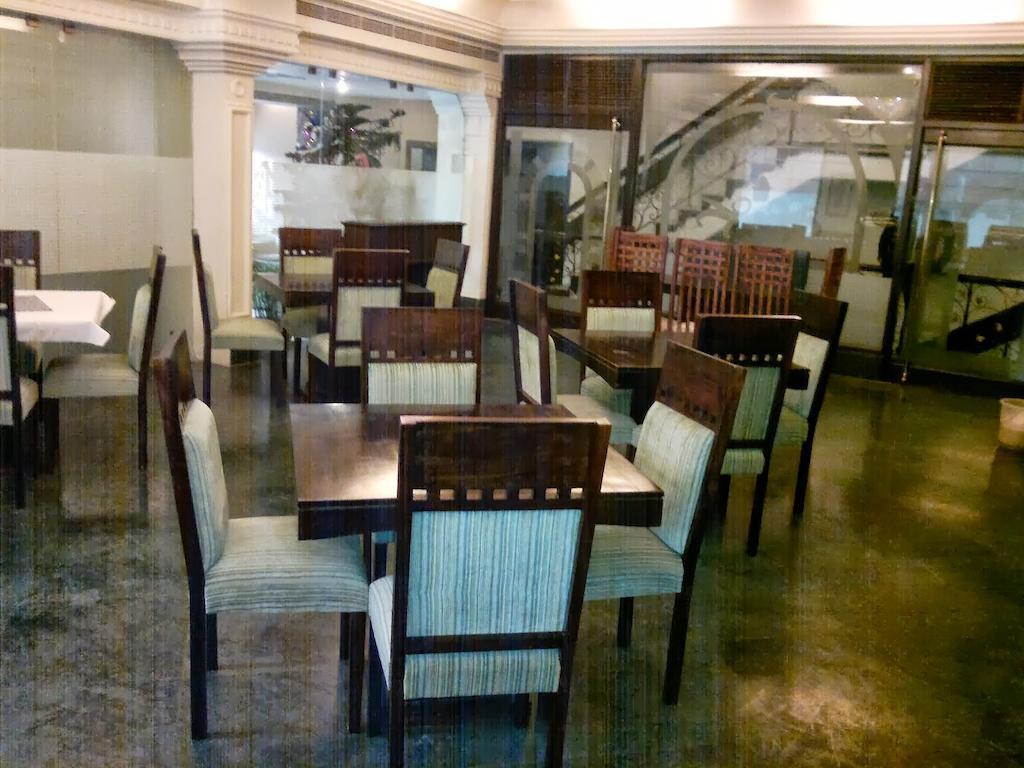Hotel Empire Regency 3*