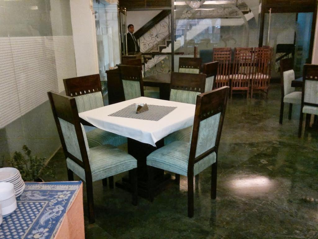 Hotel Empire Regency Jaipur