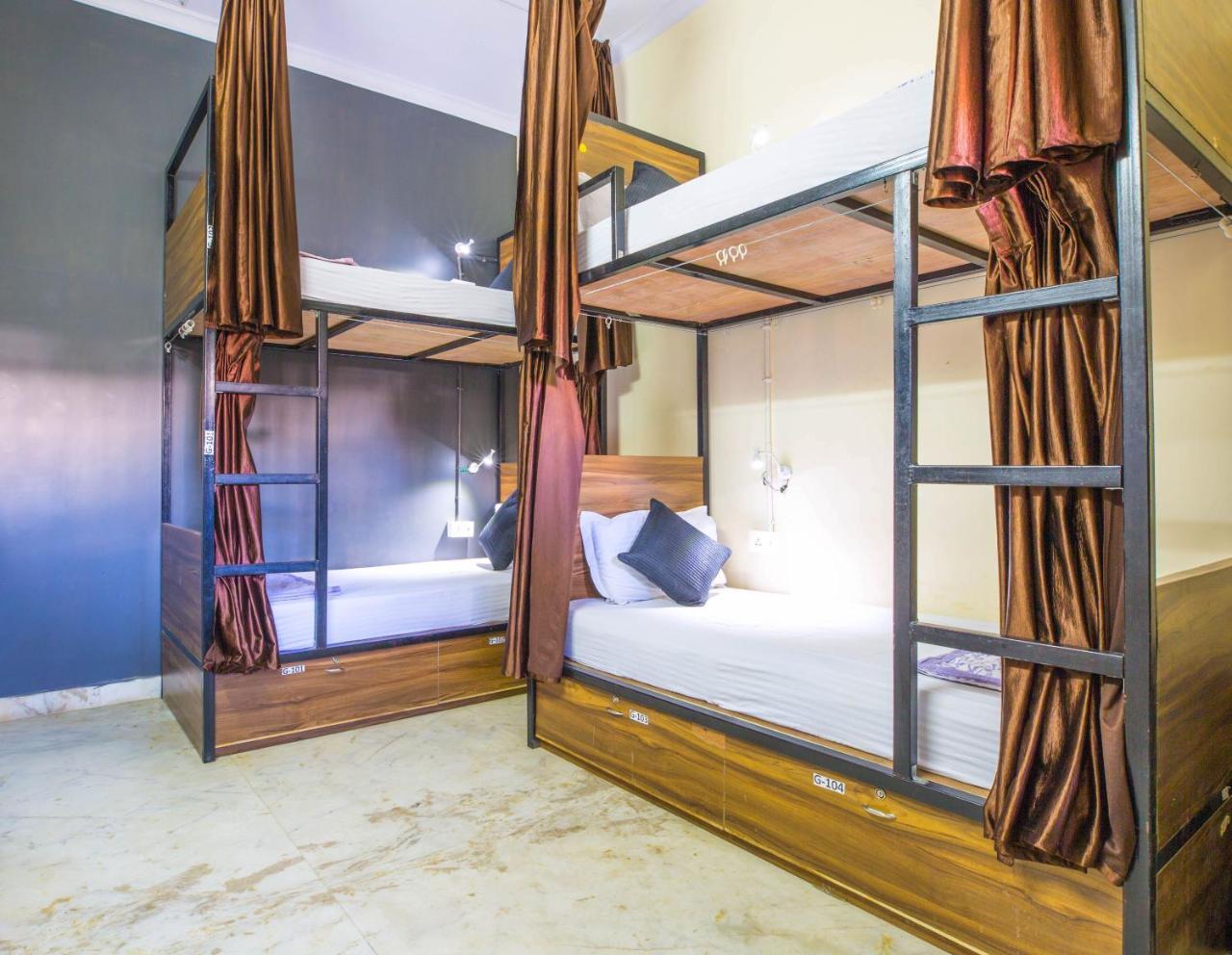 Hoztel Hostel *