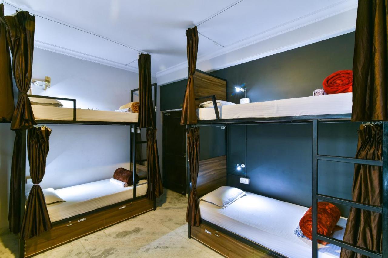 Hostel Hoztel *