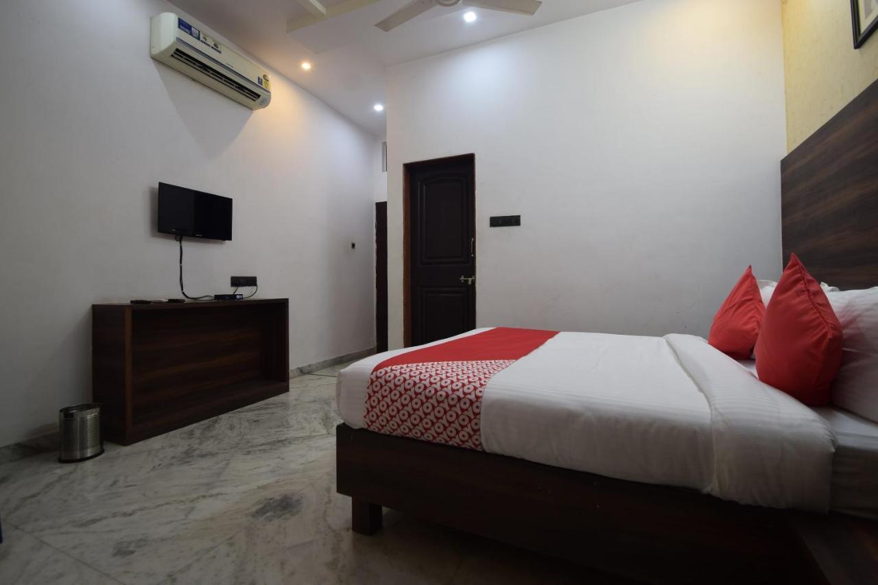 Oyo 22400 Lichana Haveli