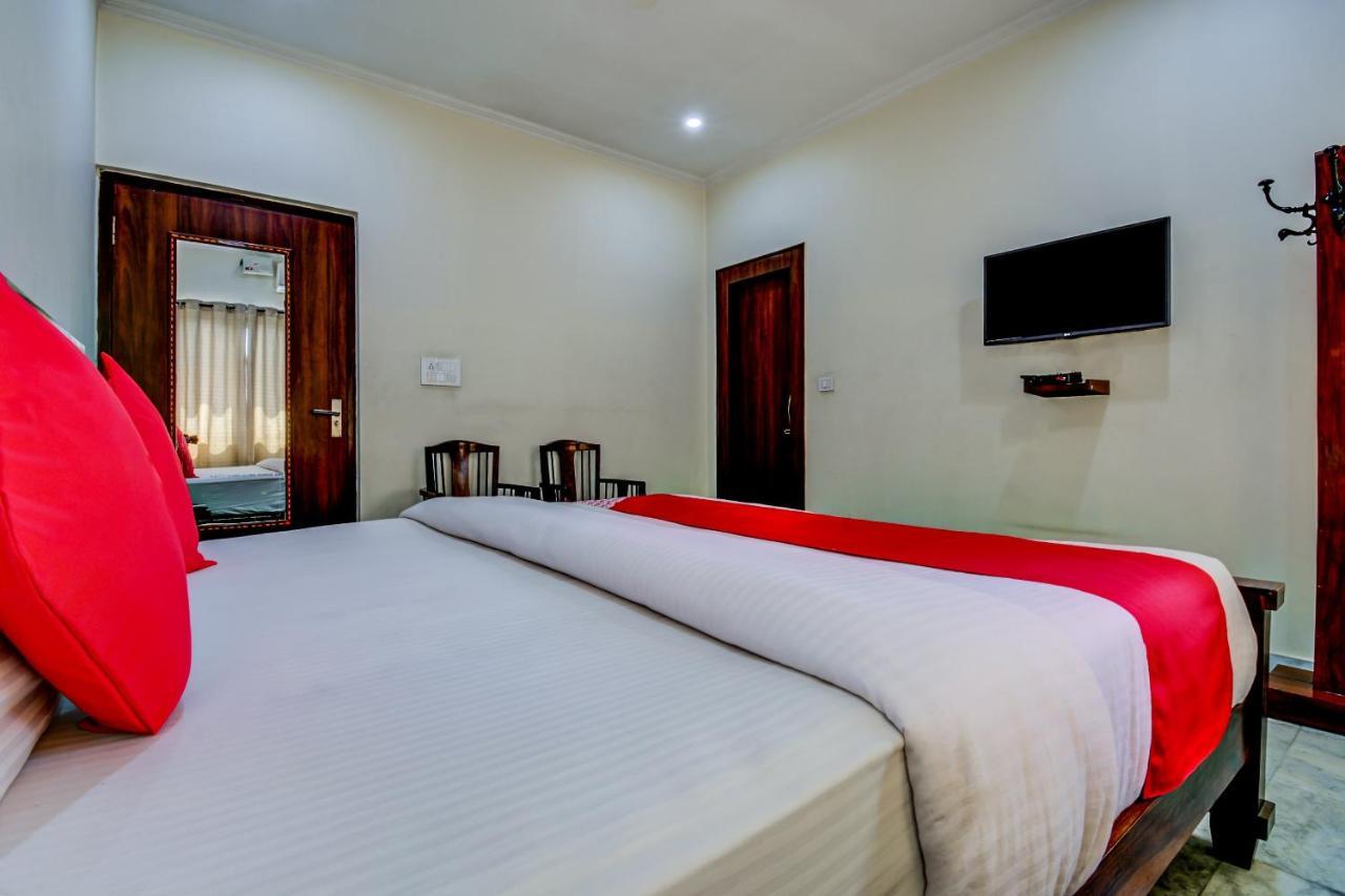 Oyo 22400 Lichana Haveli