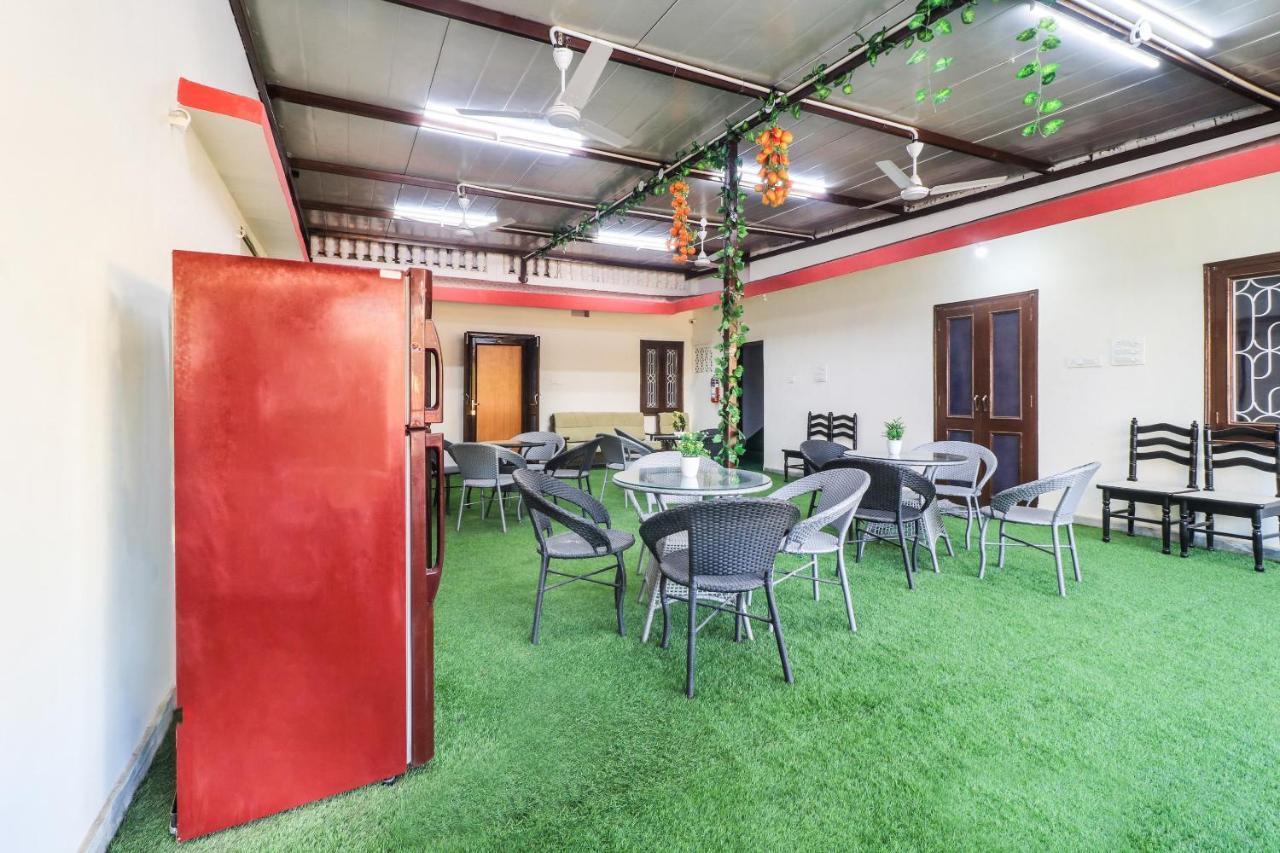 Hotel Oyo 23553 Padamgarh Residency 3*