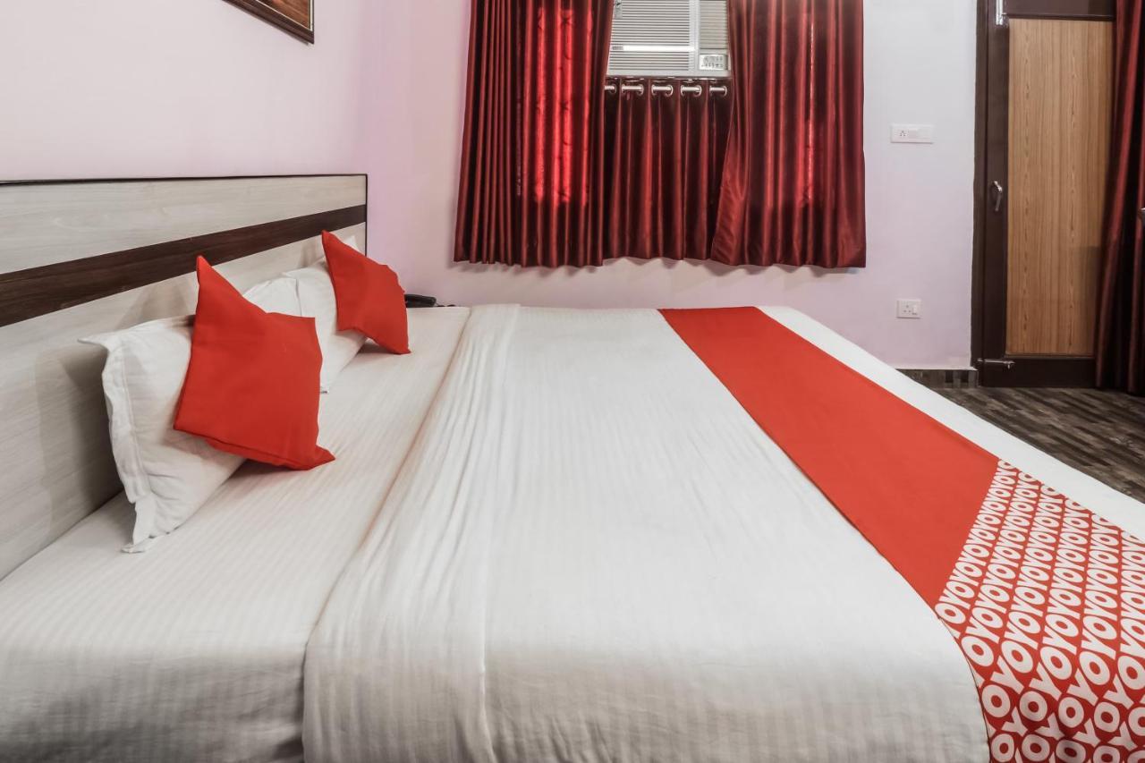 Oyo 23553 Padamgarh Residency 3*