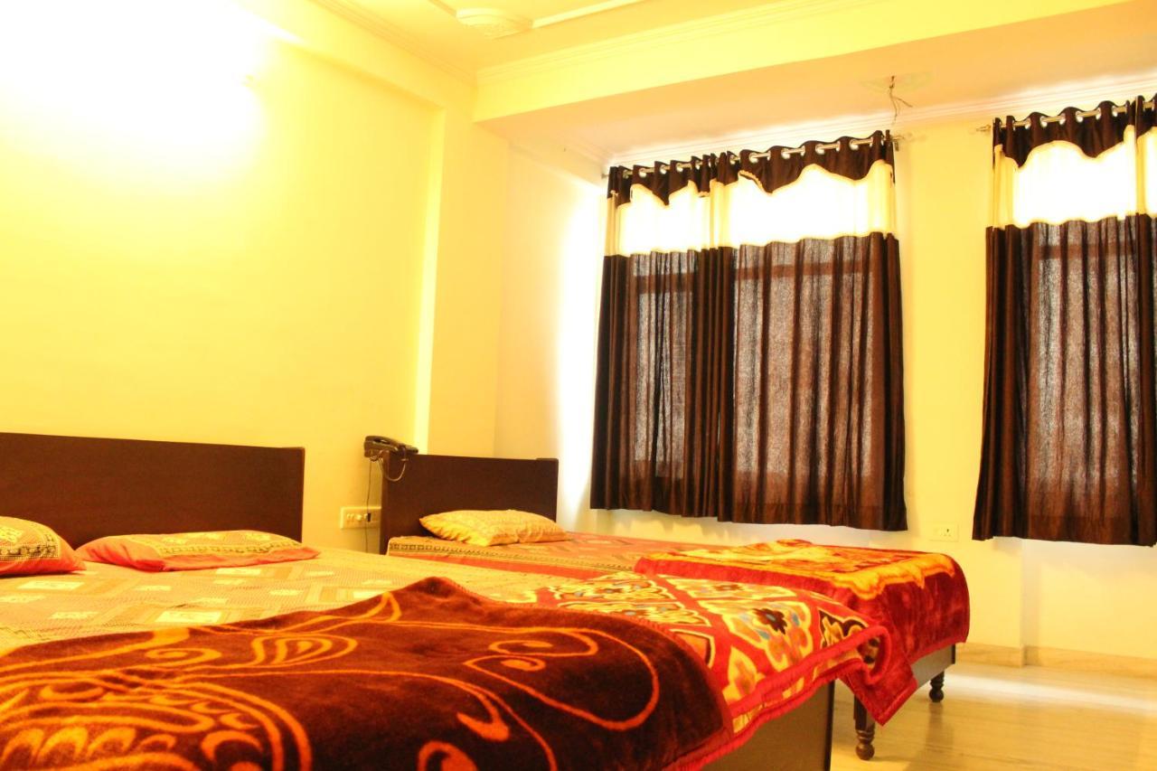 Chit 2* Jaipur