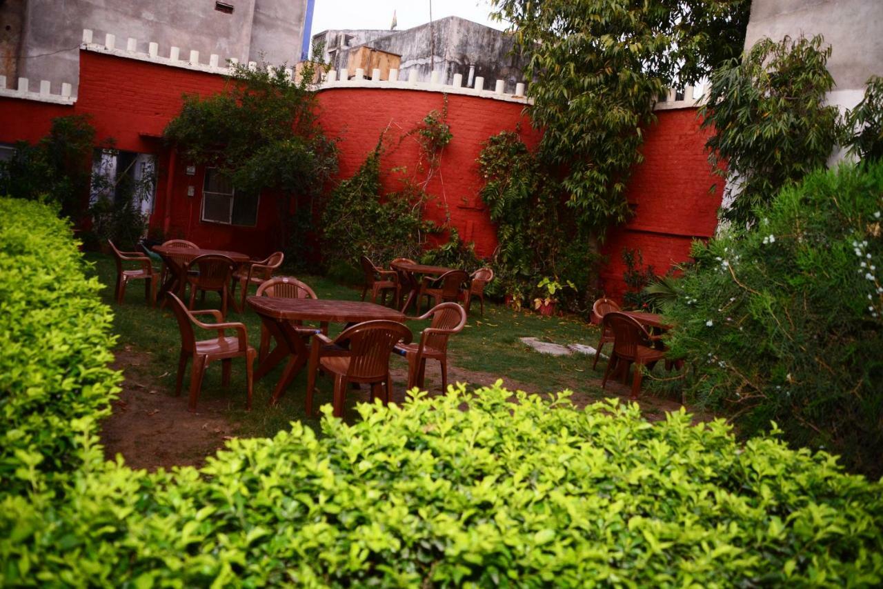 Sugandh Retreat Hotel 3*