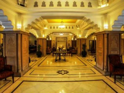 Hotel V Sarovar Portico Mi Road 4*