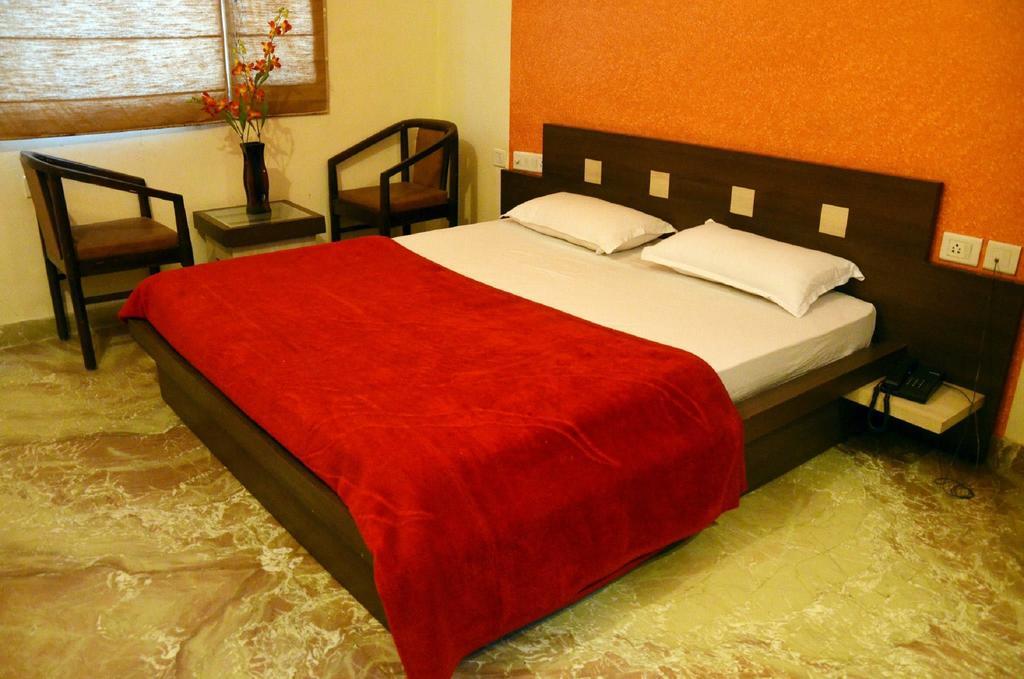 Shivam Paradise Hotel 3*