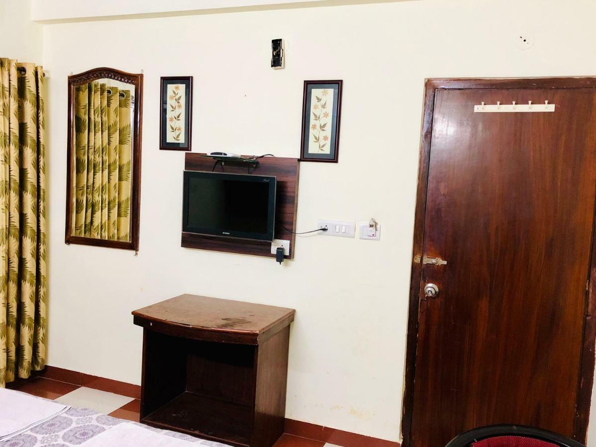 Hotel Classic Near Train Station 3*