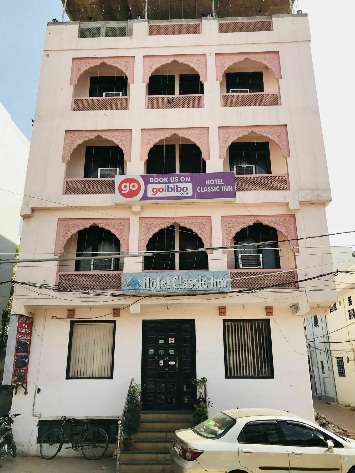 Classic Near Train Station Hotel 3*