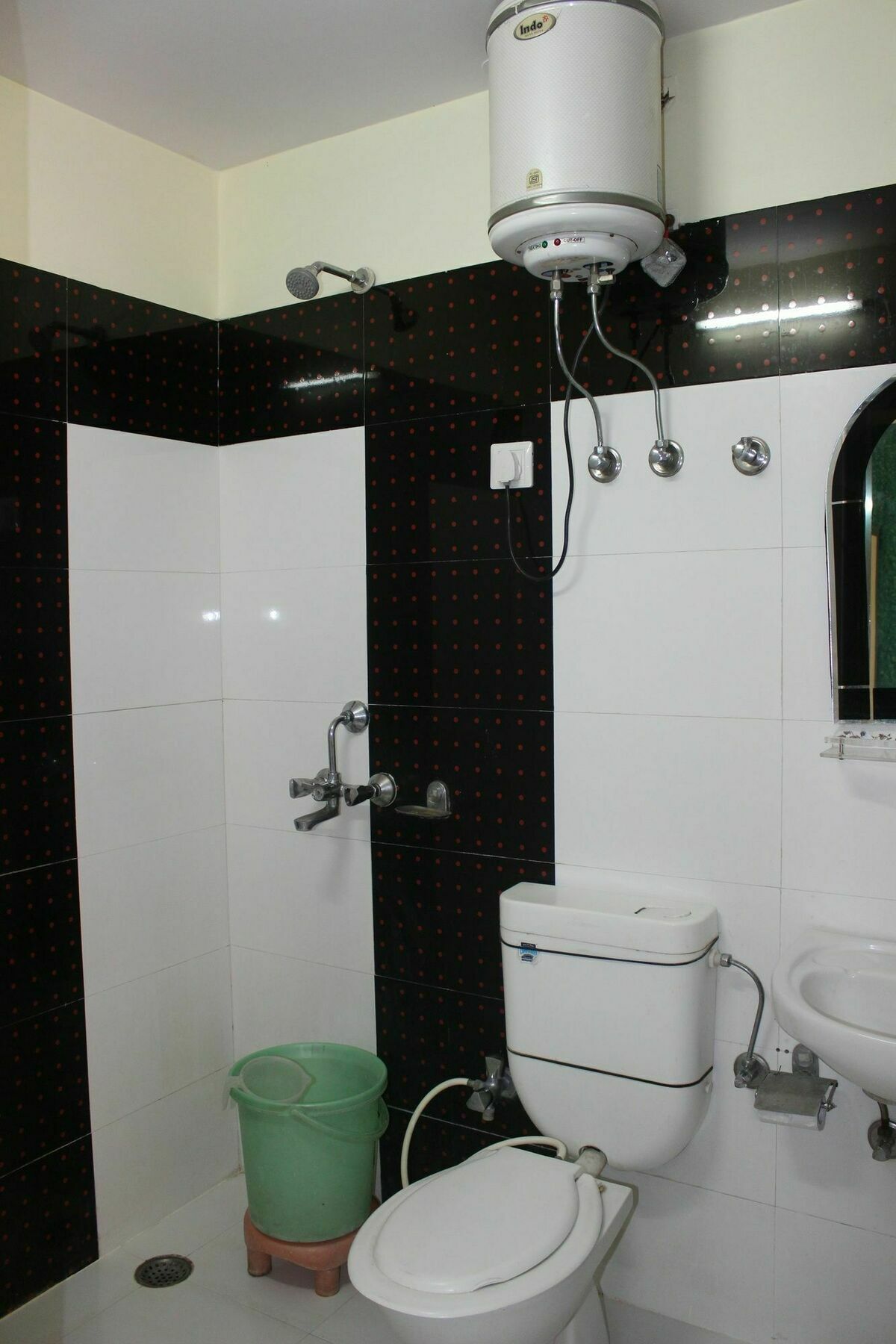 Hotel Classic Near Train Station 3*